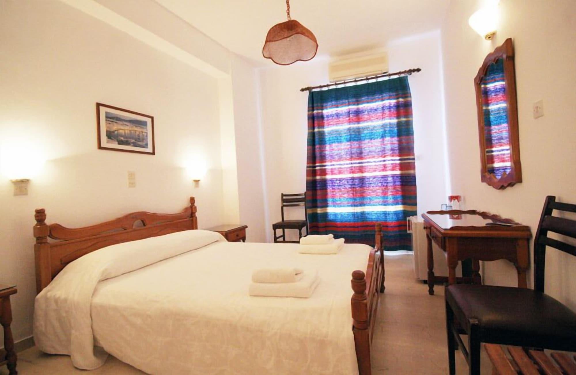 Atlantis Hotel Науса Екстериор снимка